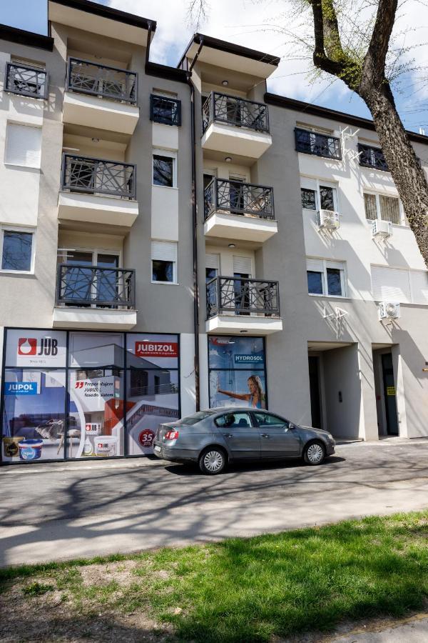 Apartman Miluro Apartment Subotica Exterior photo